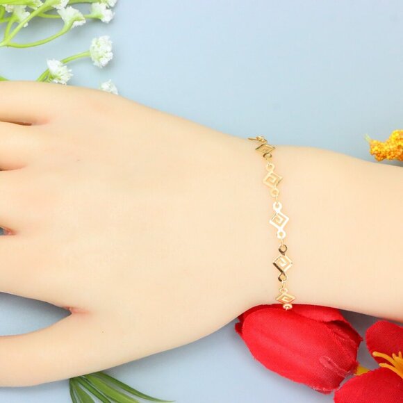 "Elegant & Trendy Bracelet, A Perfect Gift for Women, Thoughtful, EVCH1782 - Picture 4 of 10
